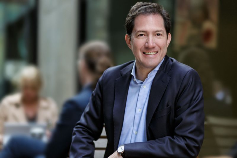 Louis-Stedman-Bryce-corporate headshot photography by brighton photographer emma bailey at hove beach huts