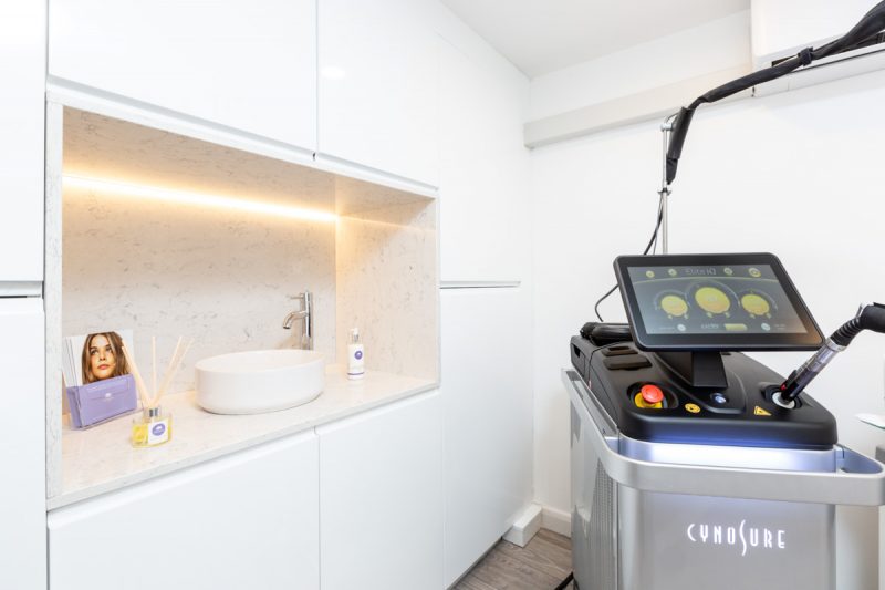 Therapie-Corporate-Business-Professional-Headshots-and property-photography-by-Brighton-Portrait-Photographer-Emma-Bailey